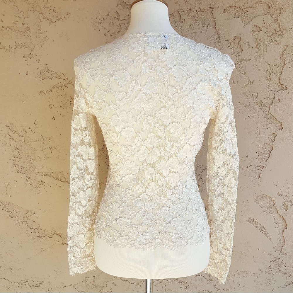 Michi Collection 90s Cream Floral Lace Ruffle Neck Button Front Blouse - Picture 6 of 7